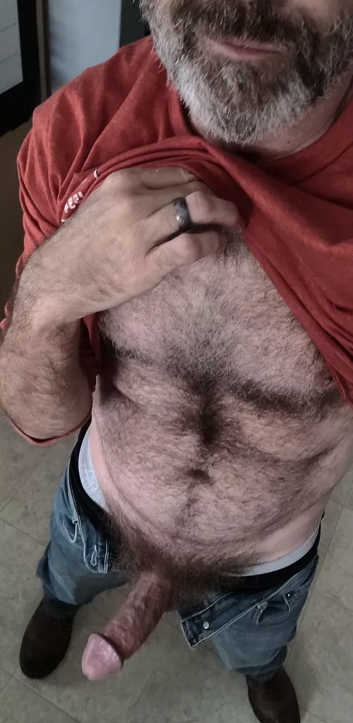 New year, same beard and boner 😈