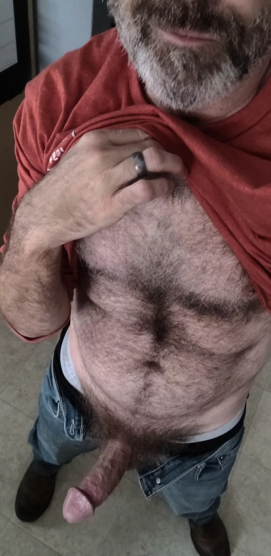 New year, same beard and boner 😈