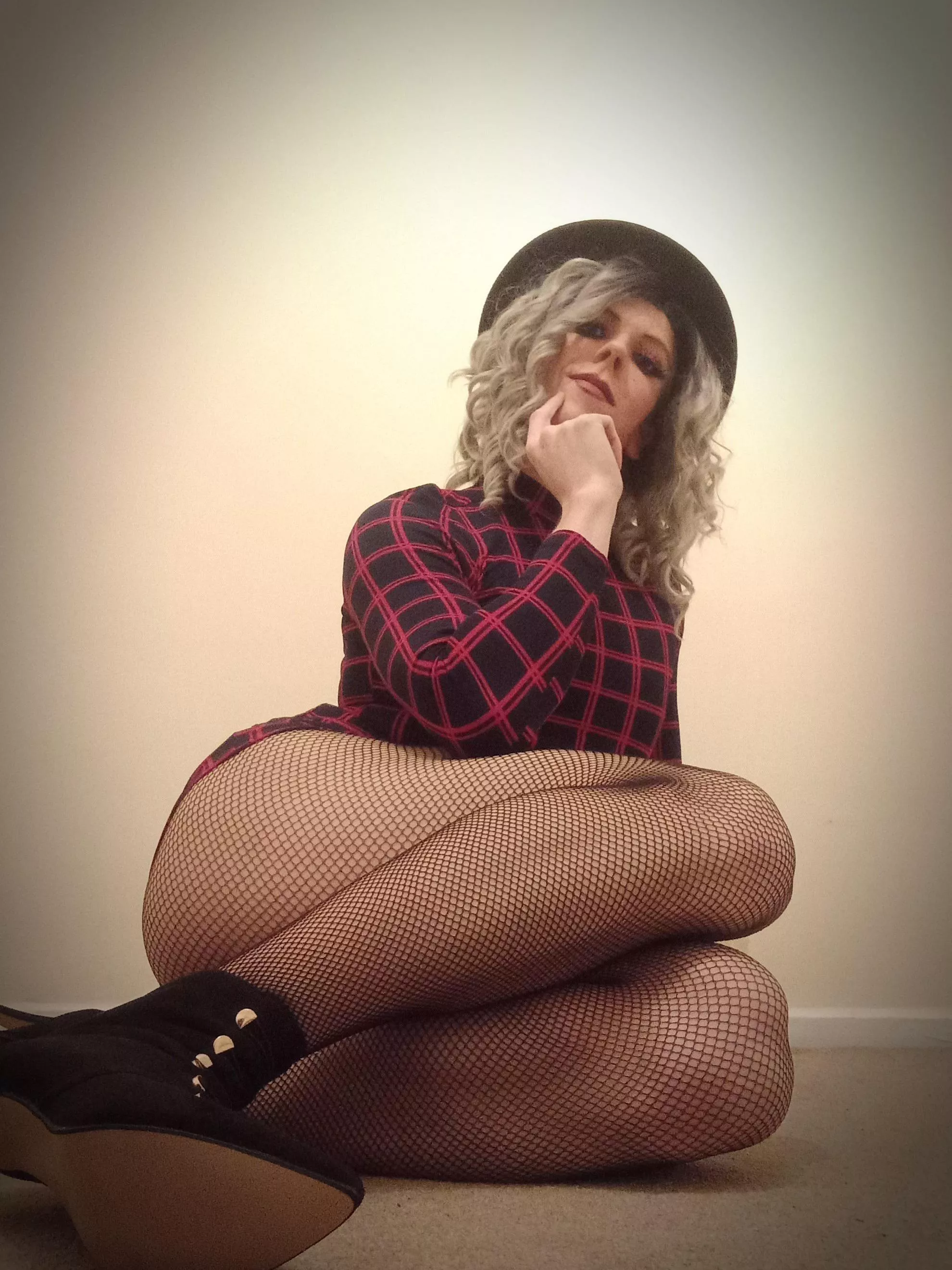 New(ish) look, thoughts? 🖤🙈