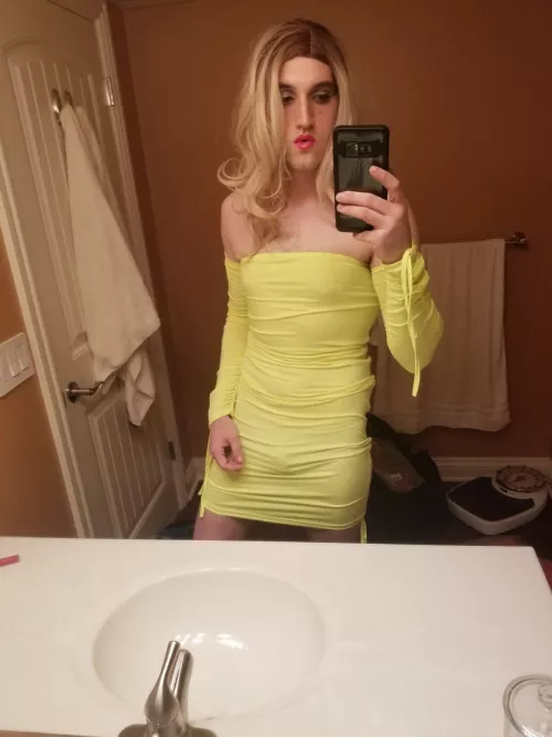 Nice and slutty sissy wants you rn! Her kik skip_73 Subscribe and have lots of fun π€©