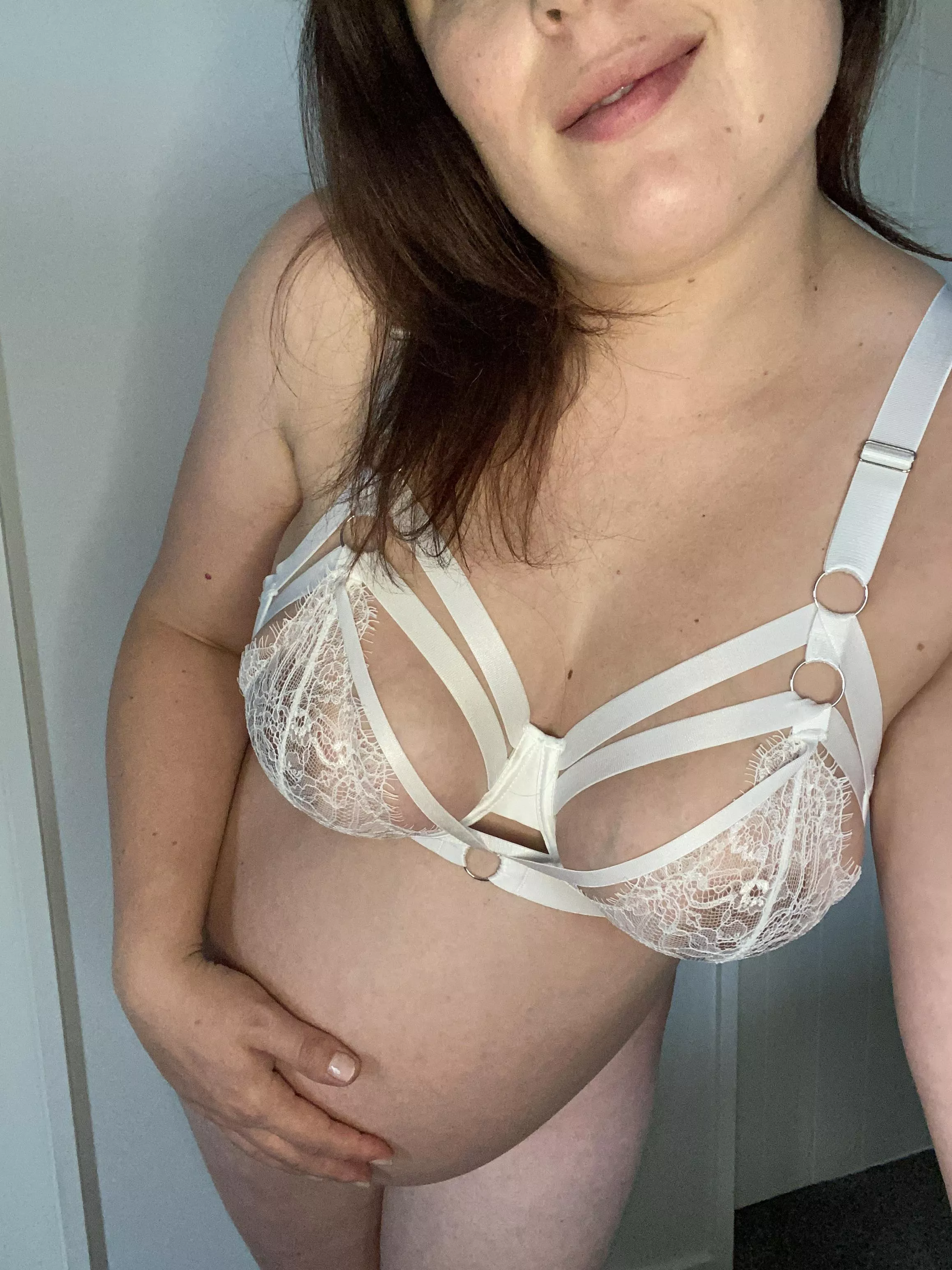 Nice lingerie making me feel sexy in my last trimester. 🥰 how do you like it?