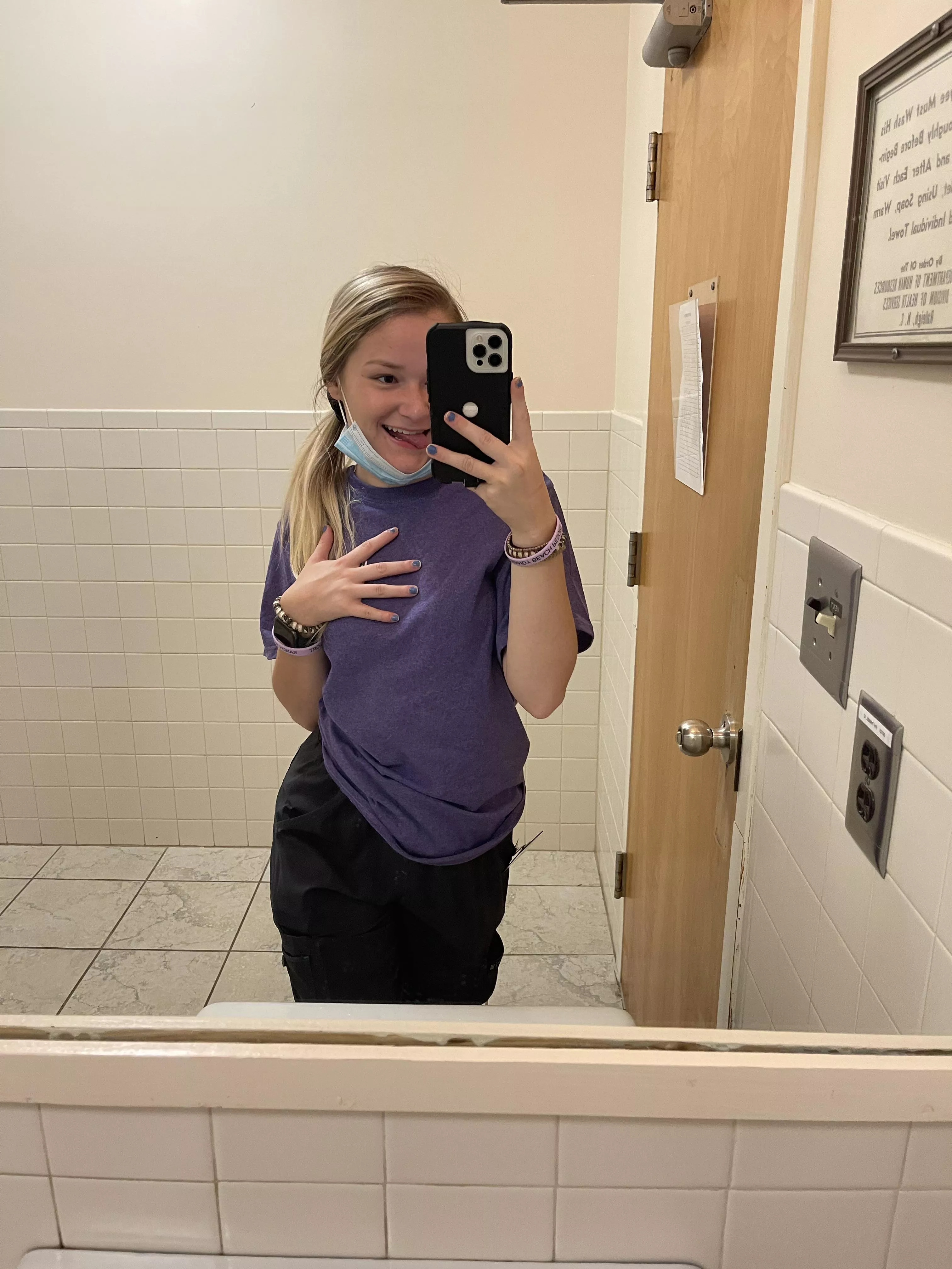 night shift nurses are more fun 😜 night shift nurses are more fun 😜