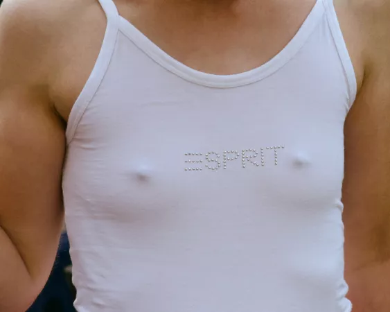 no bra, do you like it? ➡️ mrsaacup.com ⬇️