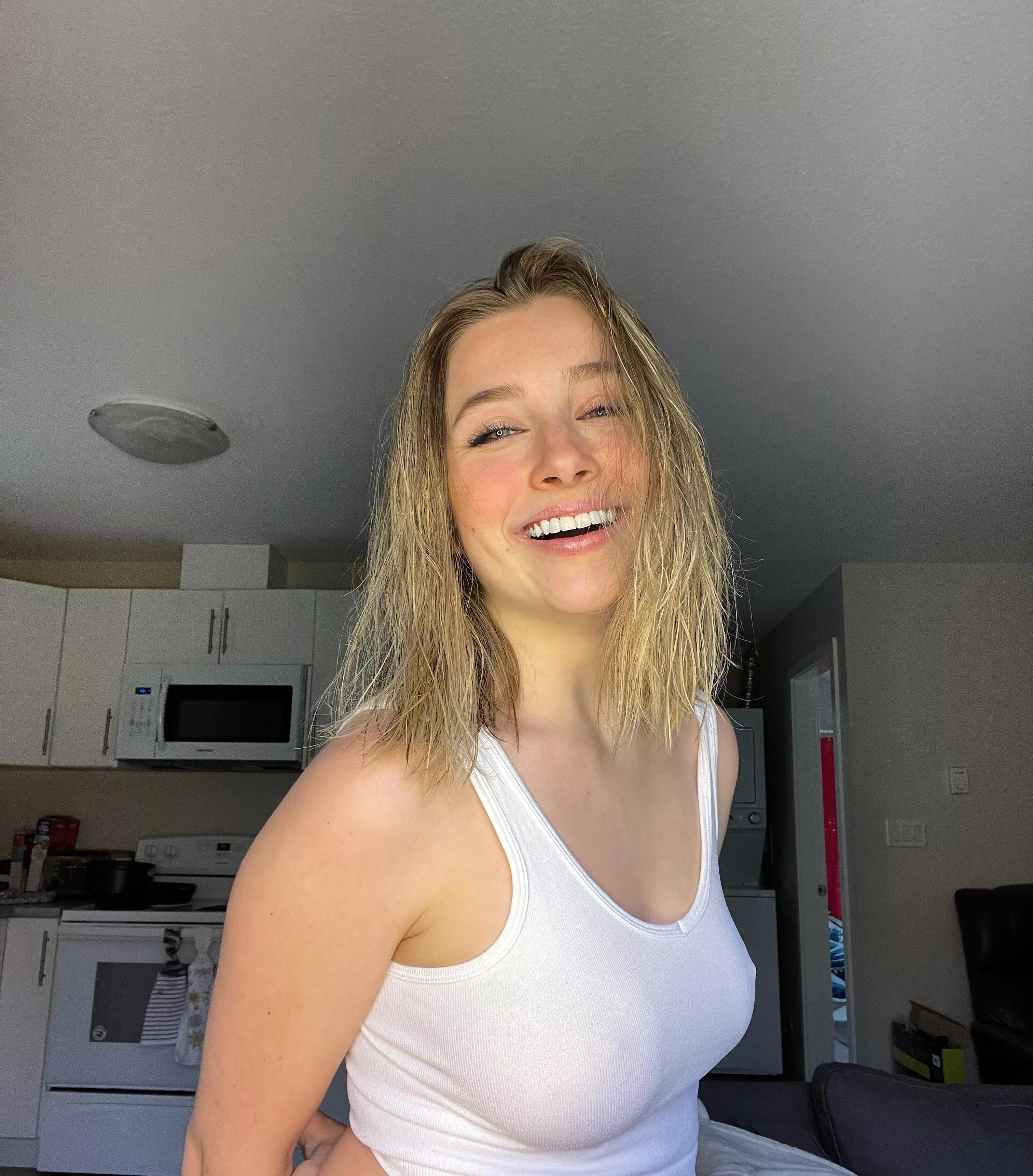 No bra, no panties, no problem!