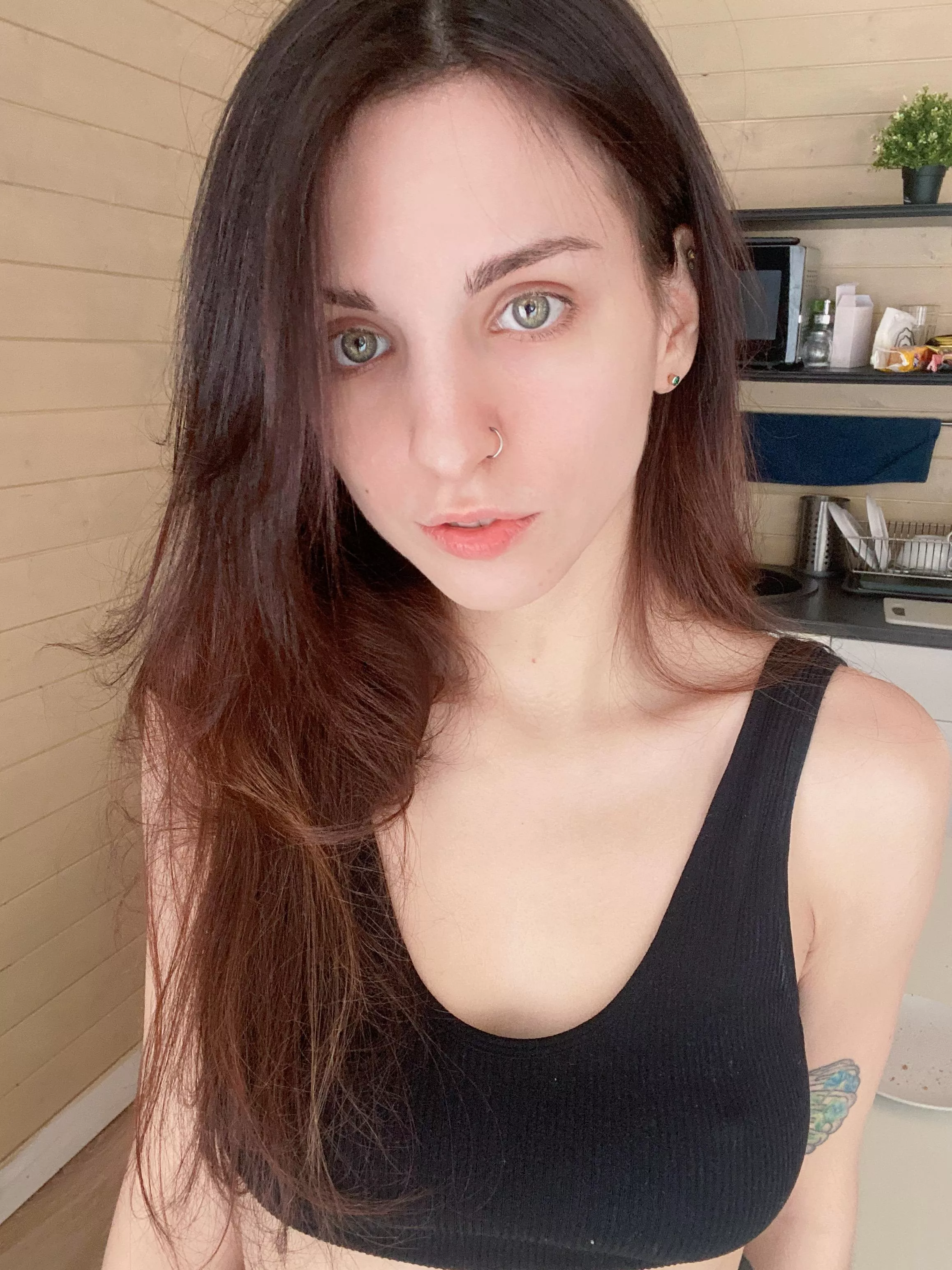 no bra today, still visible in black? 🤷🏼‍♀️