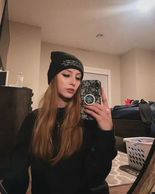 No HRT, Daily outfit 🖤 [F19]