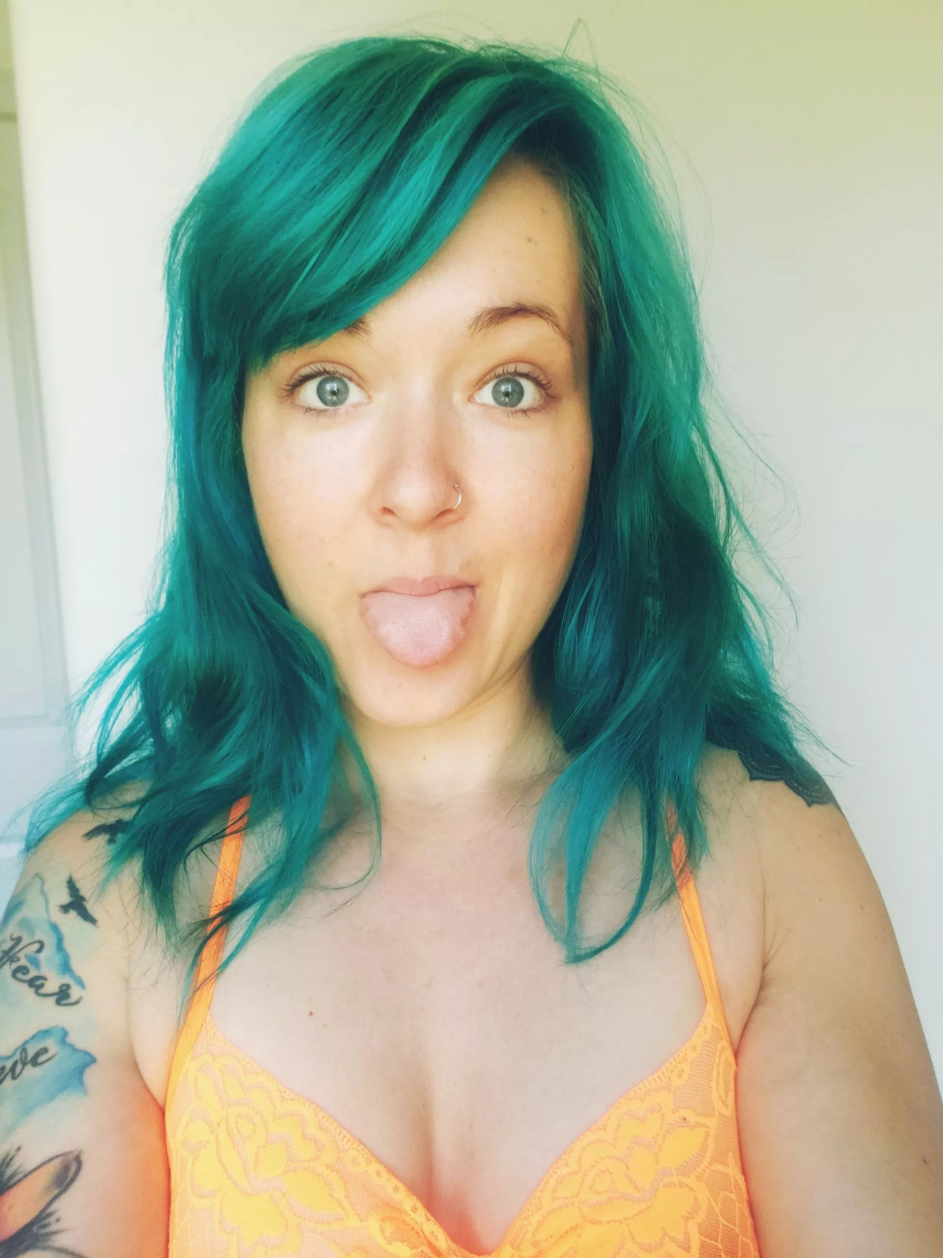No make up and feeling silly AF come on Monday hit me with your best shot! No make up and feeling silly AF come on Monday hit me with your best shot!