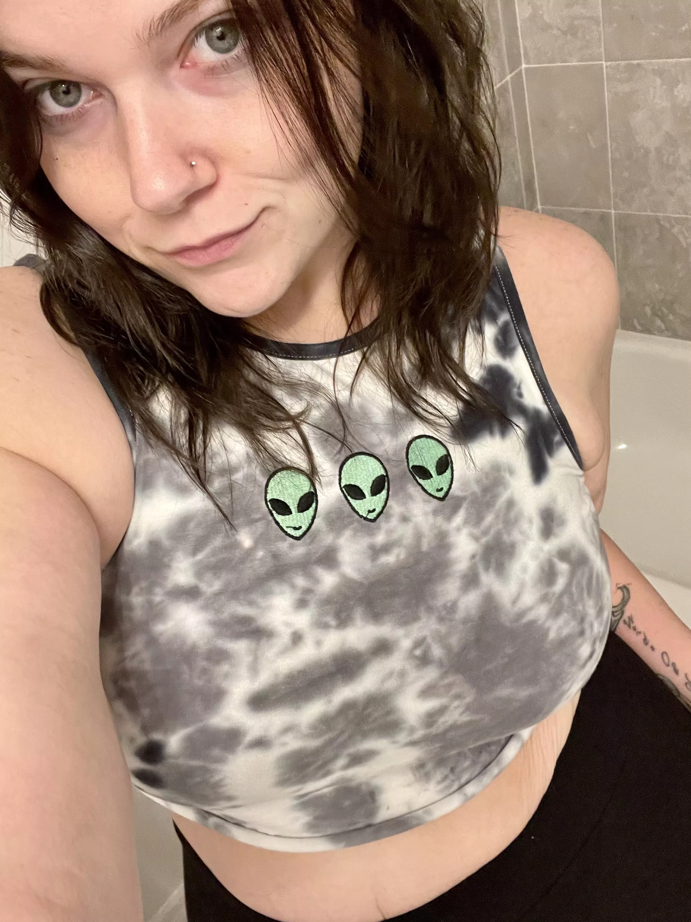 No make up this morning.. is that ok? 🥺