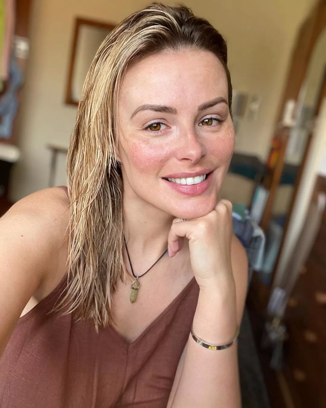 No makeup, no filter from IG