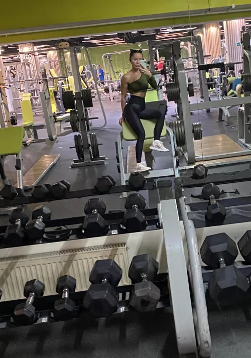 💚🖤No workout goes without a selfie🤳😆😉😜😘
