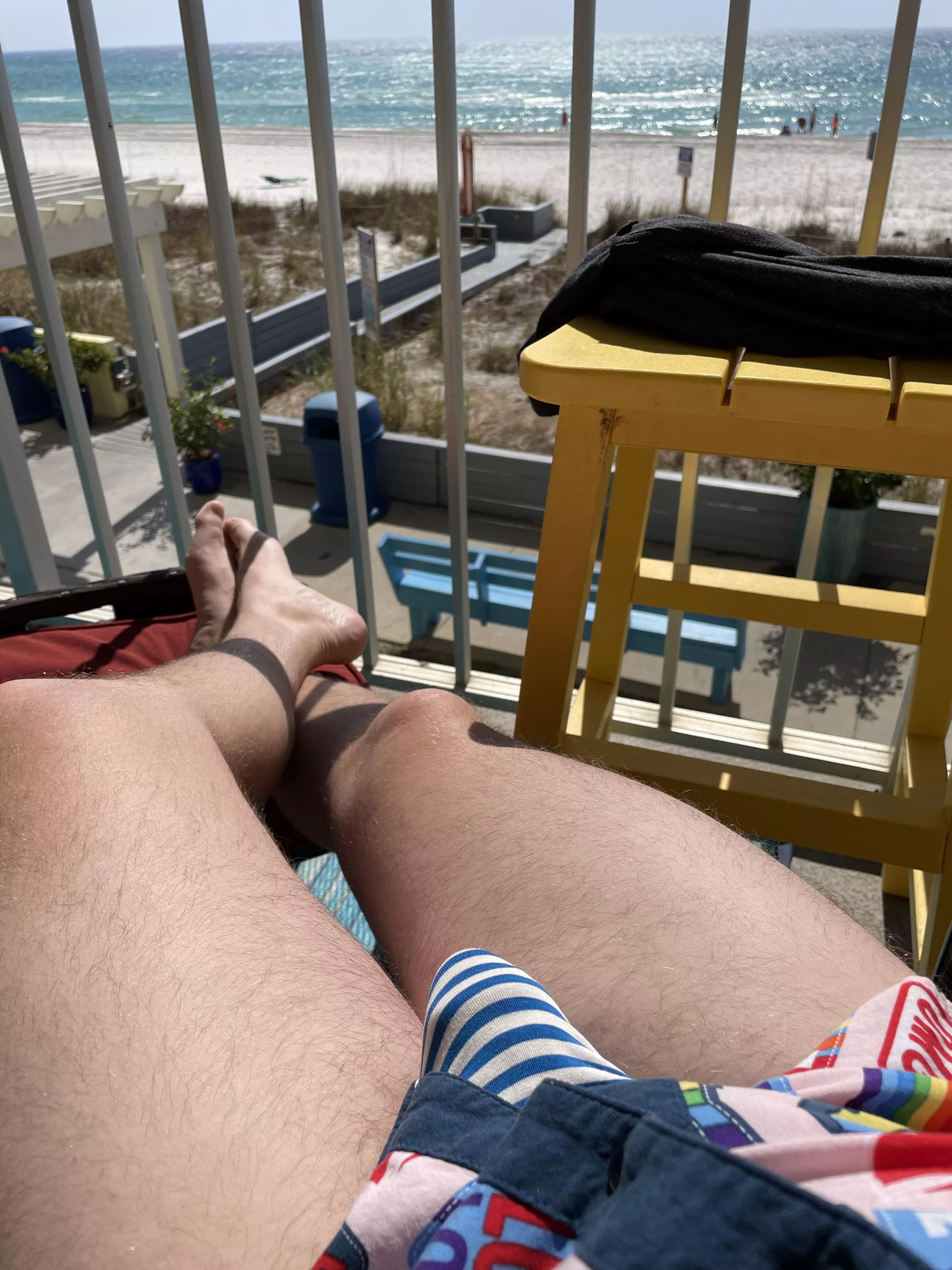 Not a Speedo, but looks it. So getting good rays