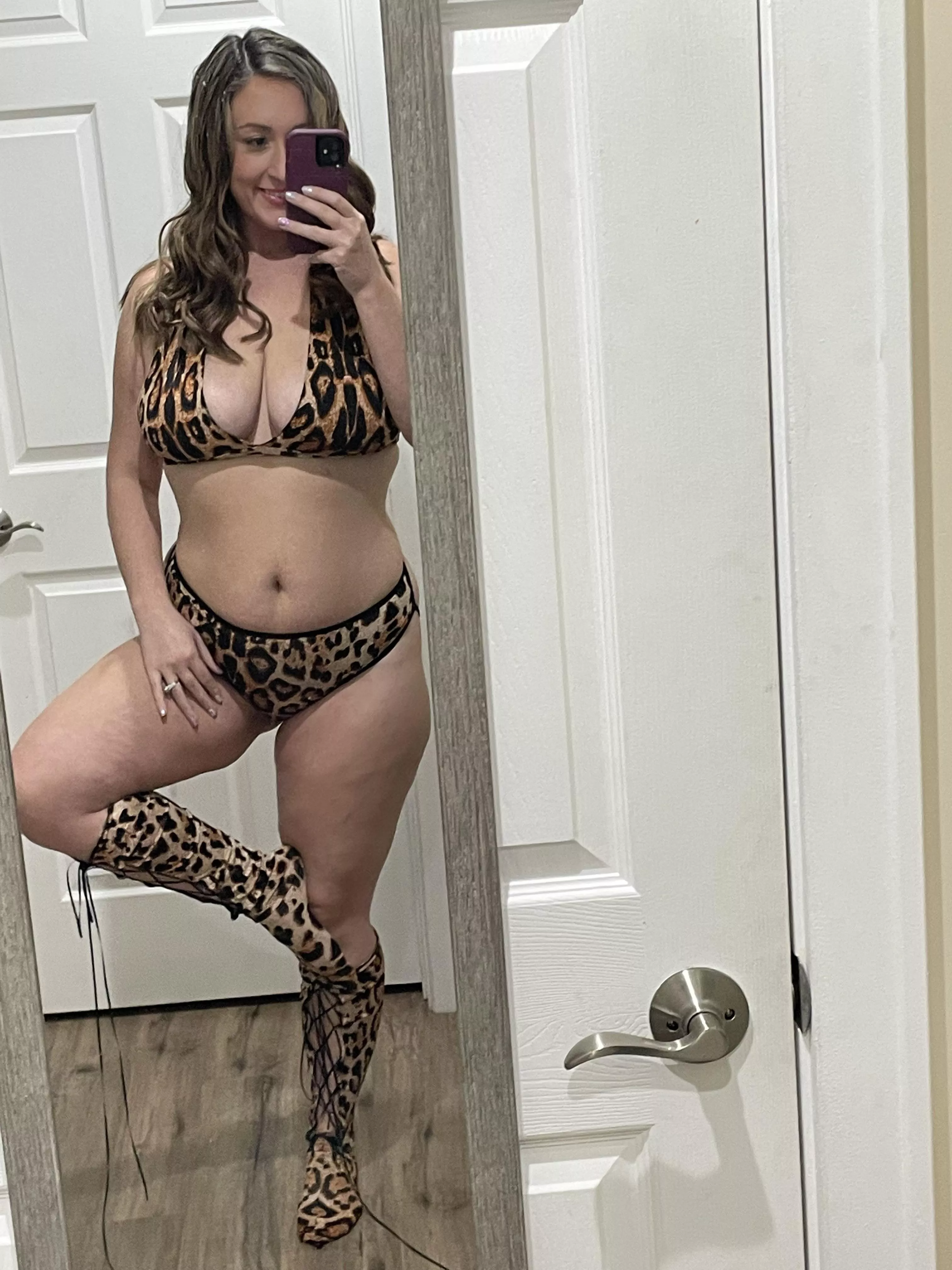 Not naked this time, but still naughty right? 😈