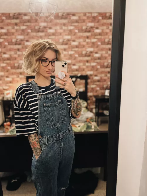 not nude but I felt cute today 🤭