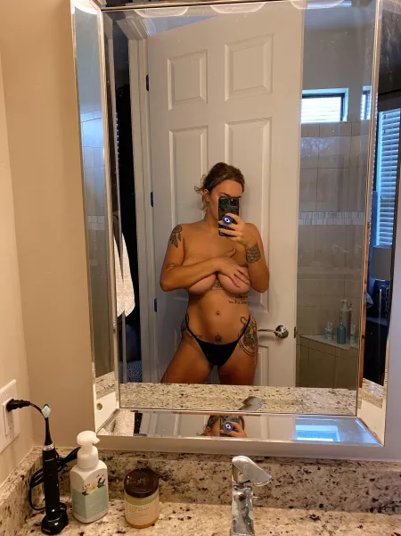 not nude but still sexy, am I right?