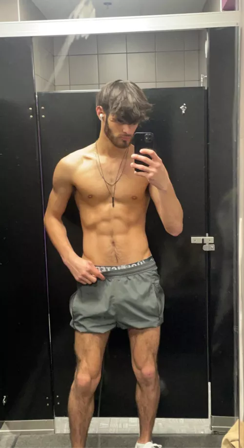 Not really a bulge here but.... ;) 22M