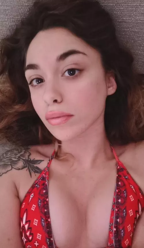 Not sure if i like this or not.. Thai x Brasilian x Sicilian 🌹🍷