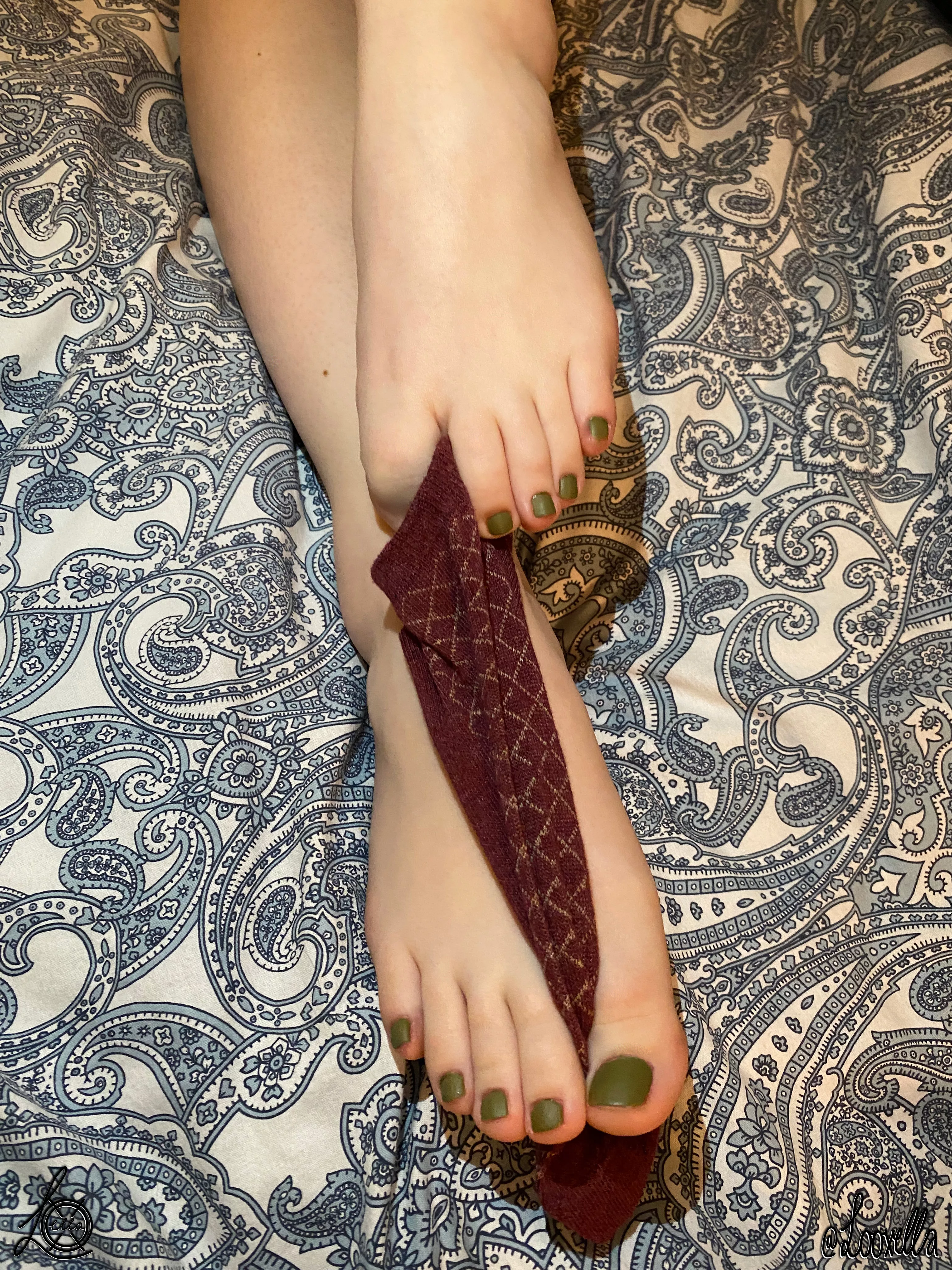 Not the only thing I can grab with my foot 😜