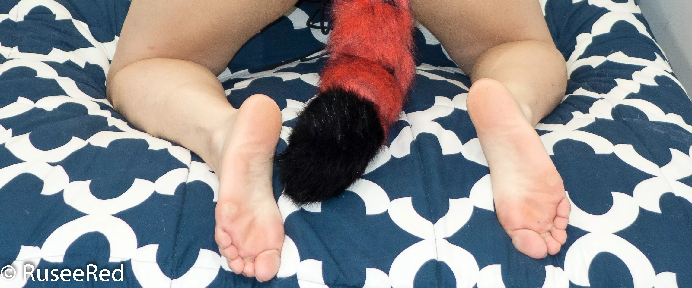 Nothing but soles...and my tail ;3 [f]