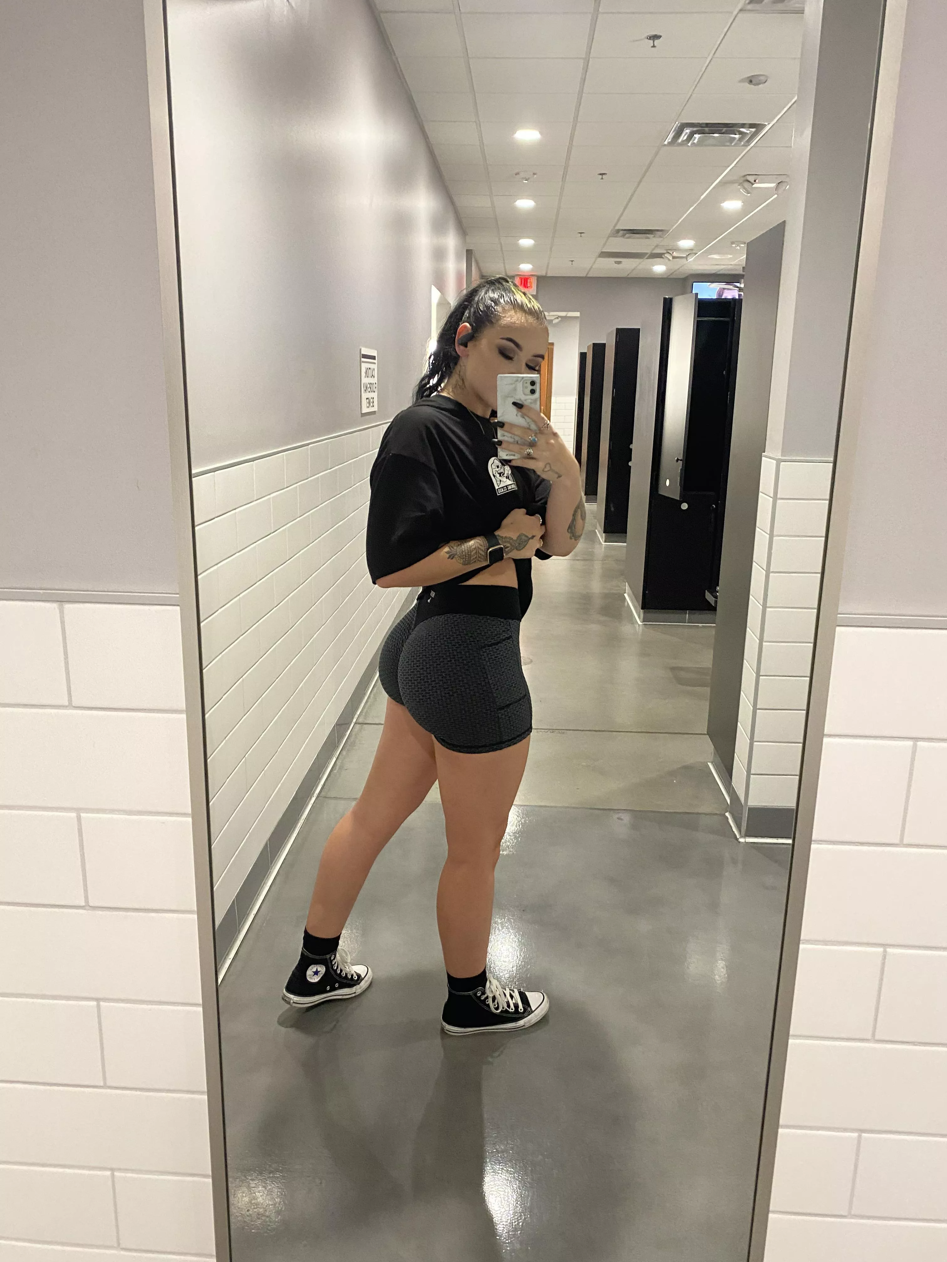 Nothing like a good leg day🖤