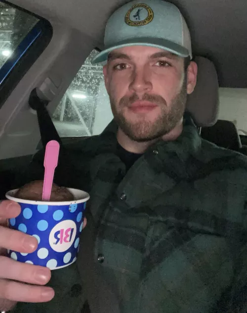 Nothing like a solo late night ice cream run 😋