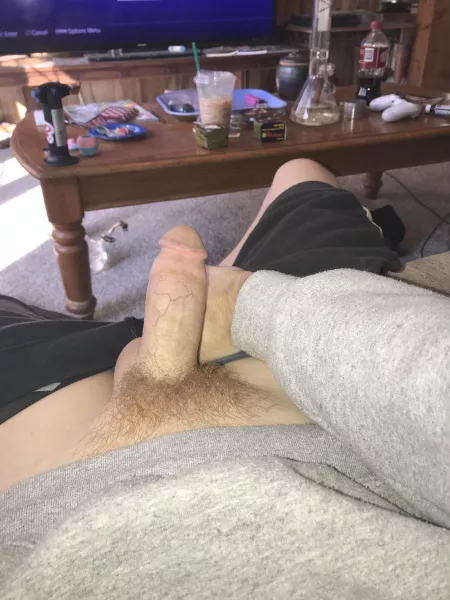 Nothing like a wake N bake then a JO sesh😈💪