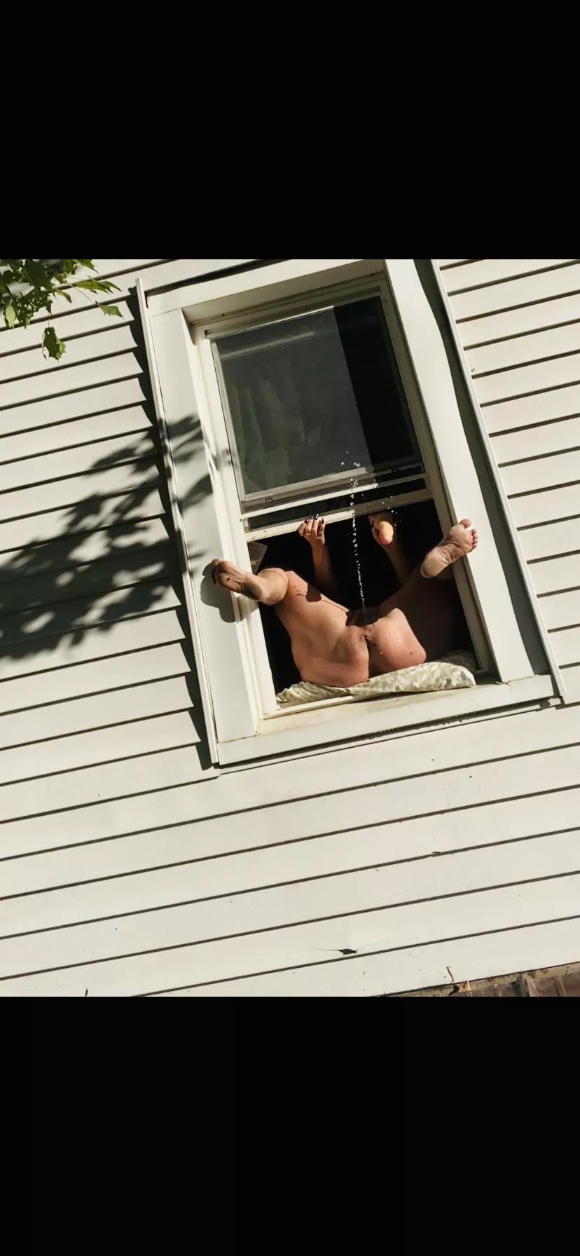 Nothing like pissing out your bedroom window. Find me on onlyfans for more. I’m sexysoakersuzyq there