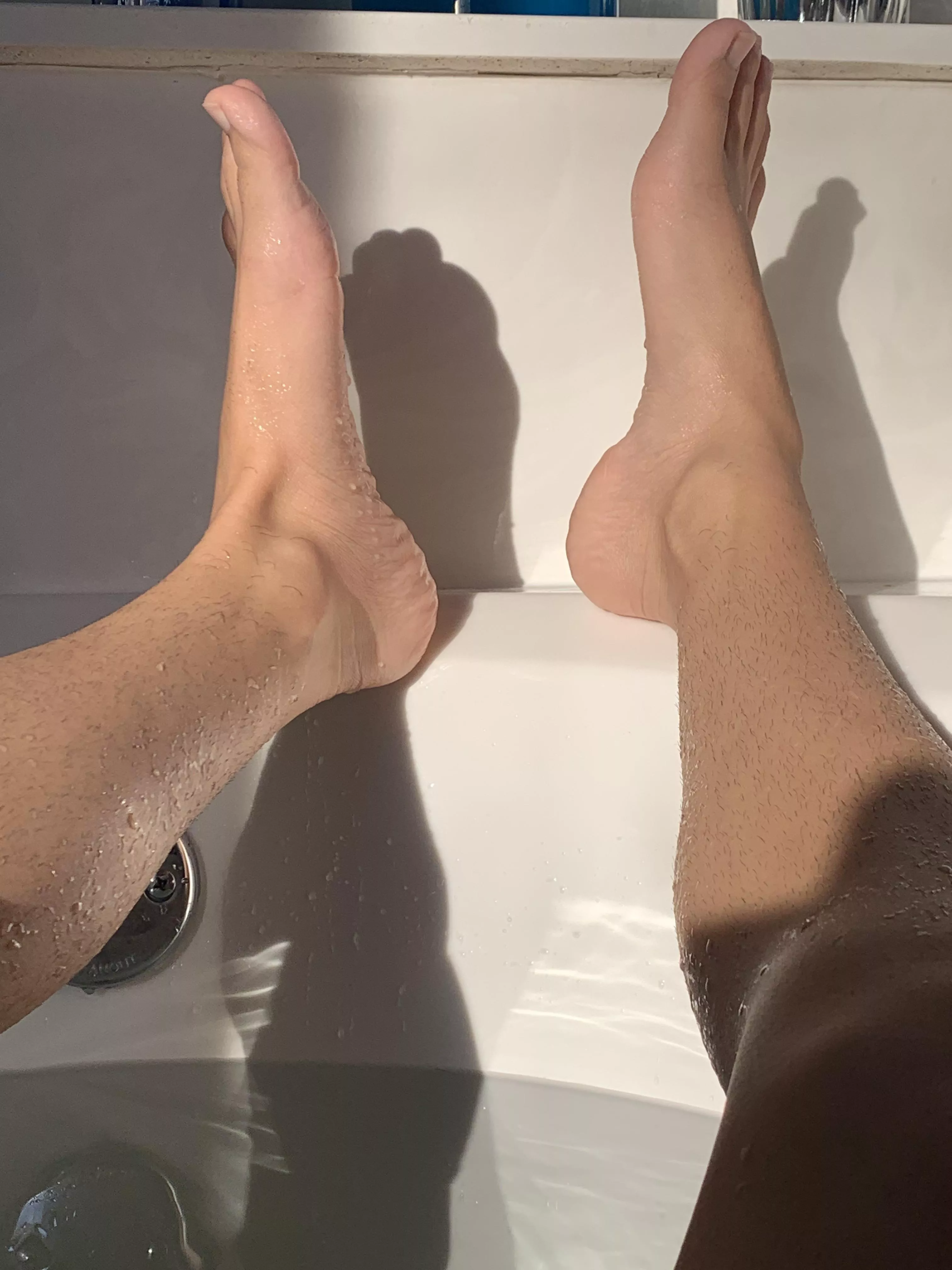 Nothing like waking up to inferior subs sending me their hard earned living, as I kick my feet up in the bath. Nothing like waking up to inferior subs sending me their hard earned living, as I kick my feet up in the bath.