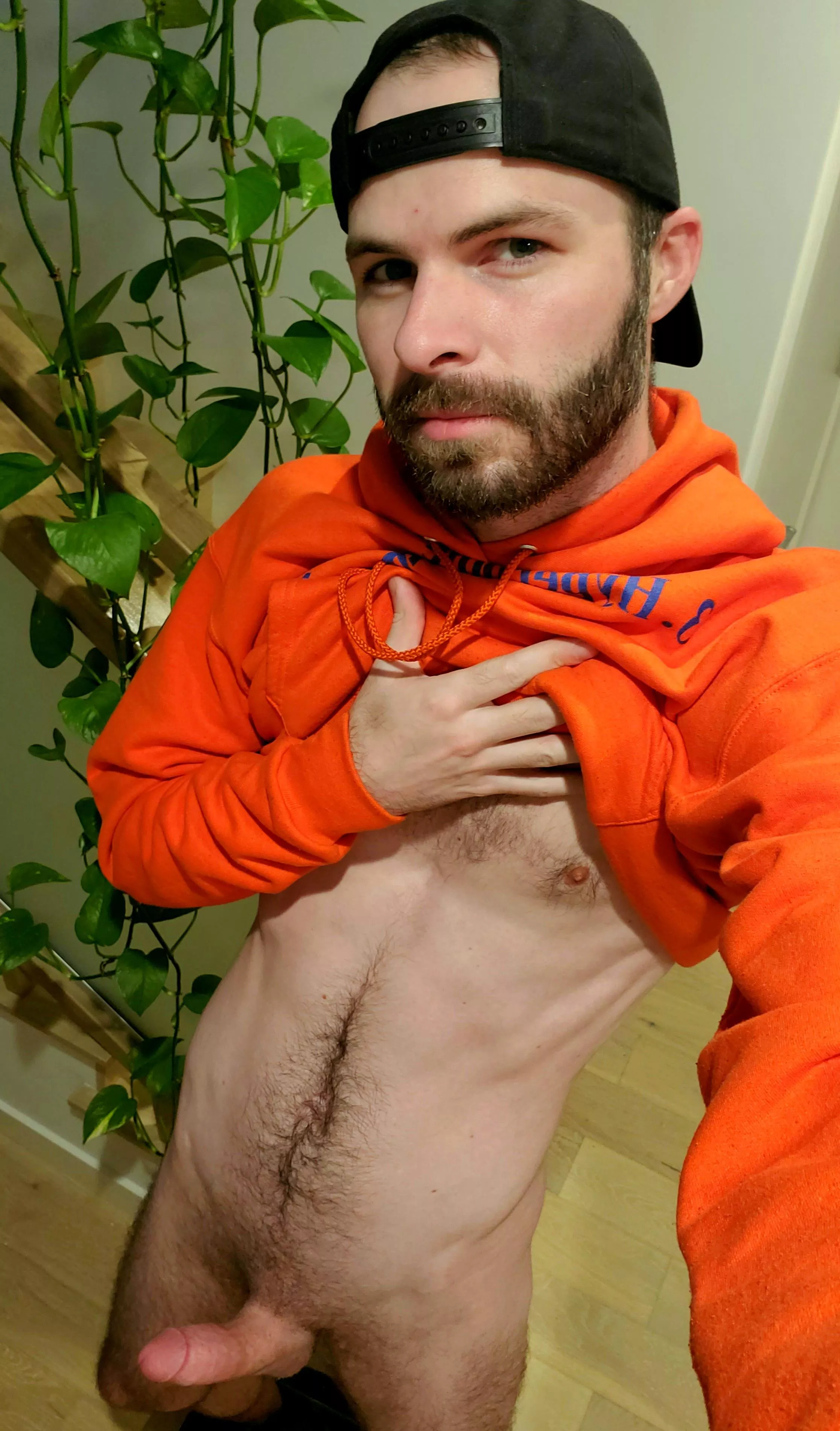 Now accepting dirty photographer applications cause fitting all 6'4 of me is kinda hard 🇨🇦 Now accepting dirty photographer applications cause fitting all 6'4 of me is kinda hard 🇨🇦