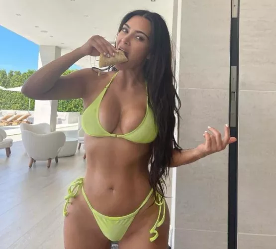 Now that stomach is sexy