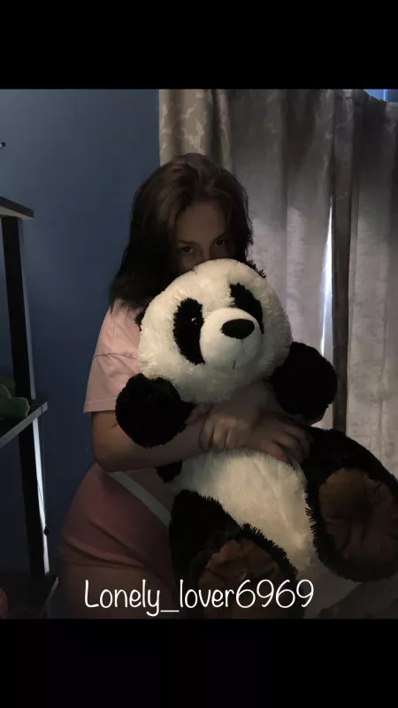 NSFW🛑1 more day left for free subscription🛑NO PPV, customs are always welcome if you’re willing to pay the price, solo female, bratty, and very kink/fetish friendly😈👅 I need more playmates😍💞