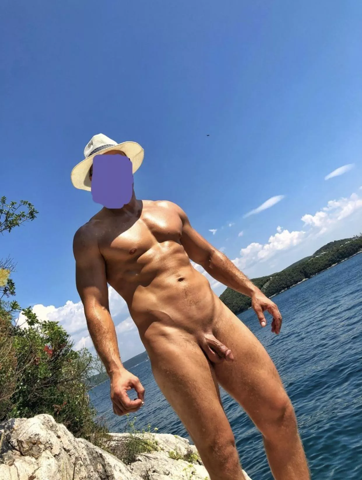 Nude beach time 🤗