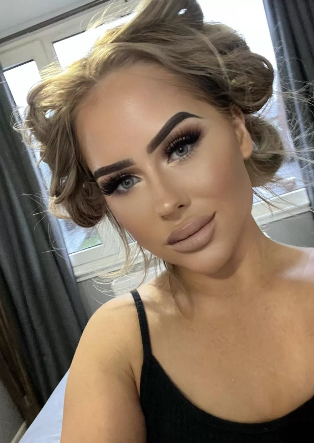 Nude or red lipstick?