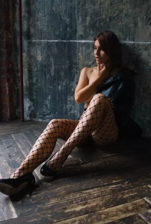 Nudity needs at least a piece of underwear to be sexy