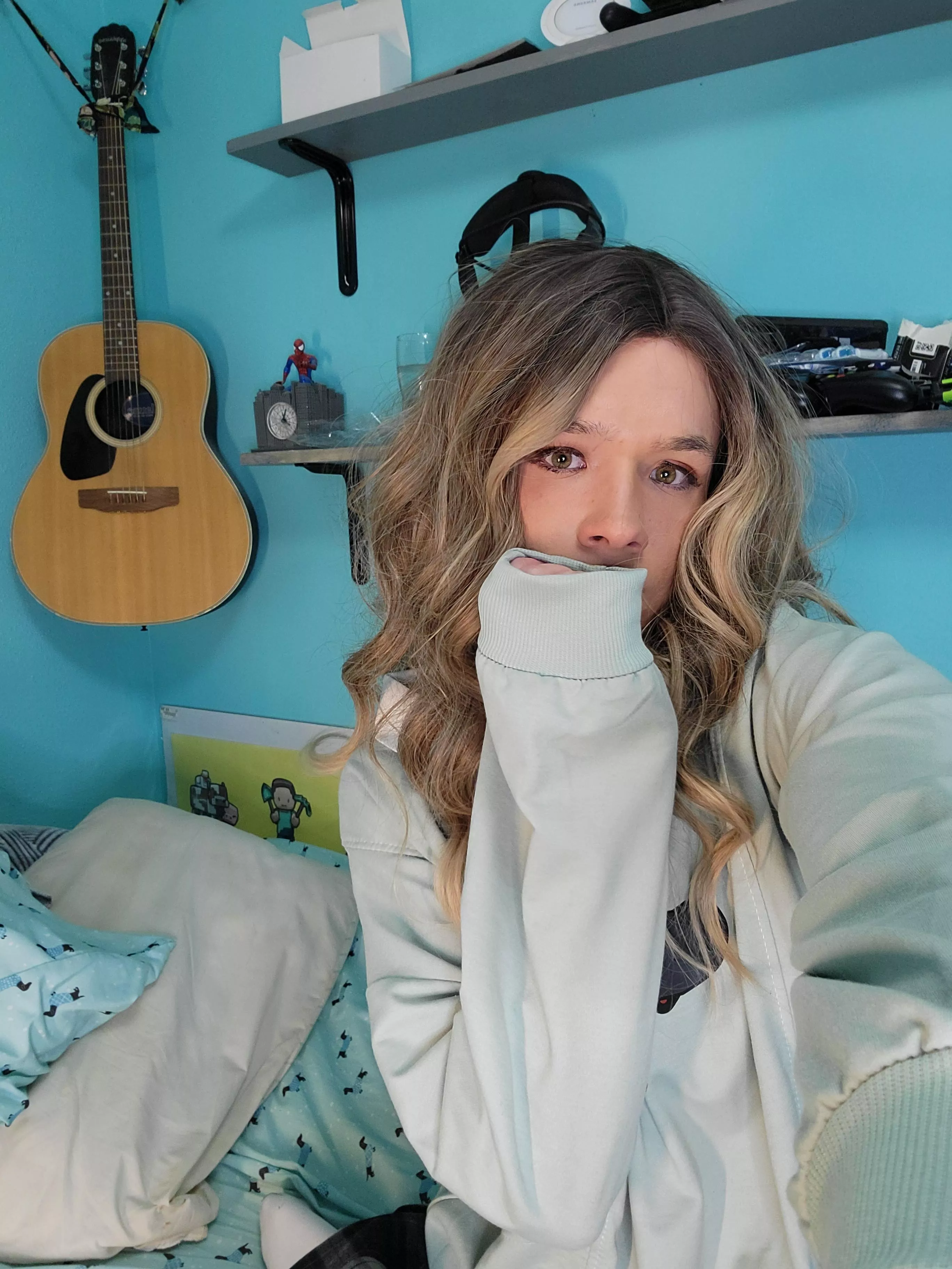 <------ Number of people whos spending this Valentine's Day alone 💔