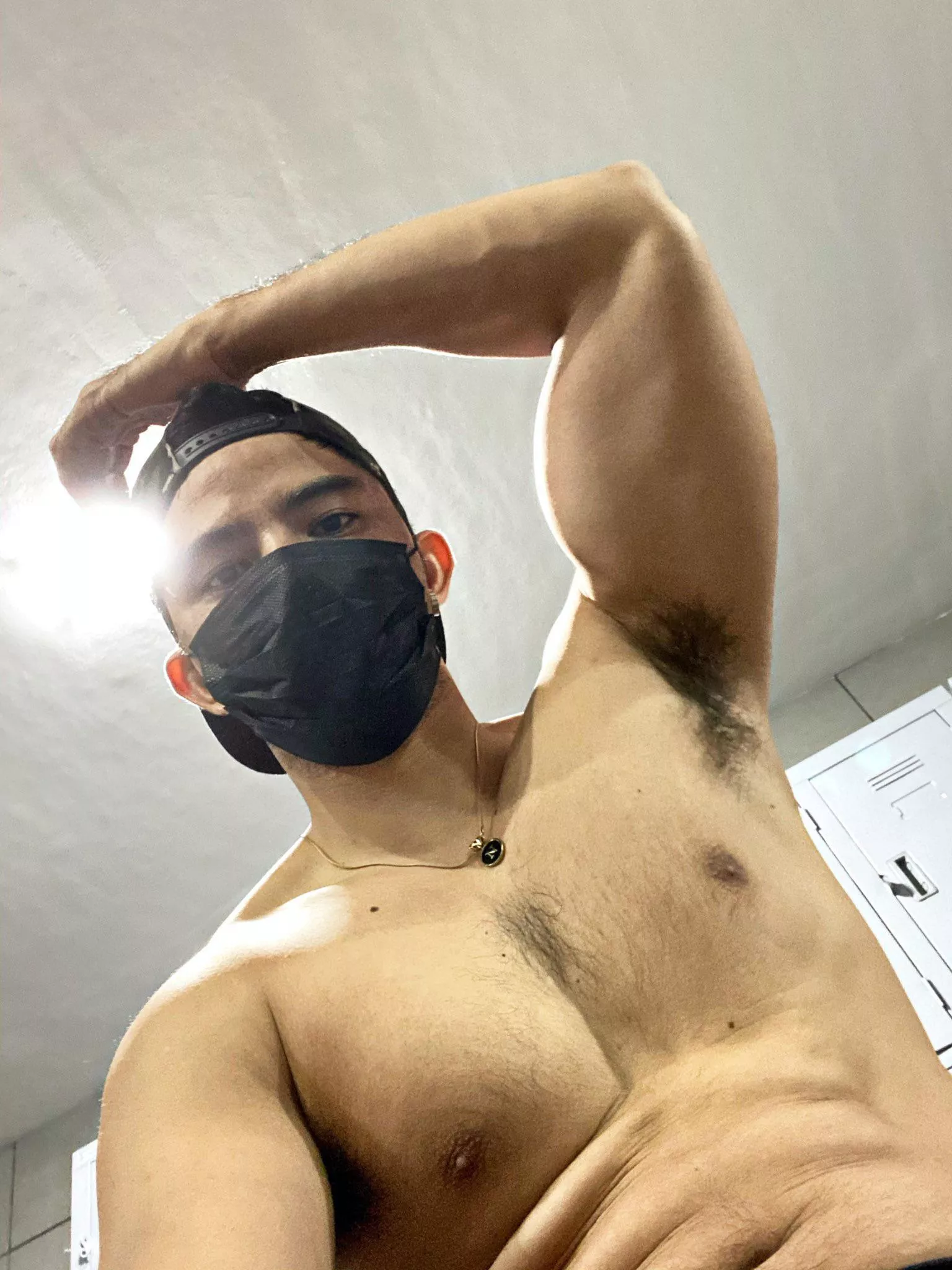 Obligatory post work out selfie. Wanna sniff? 😜