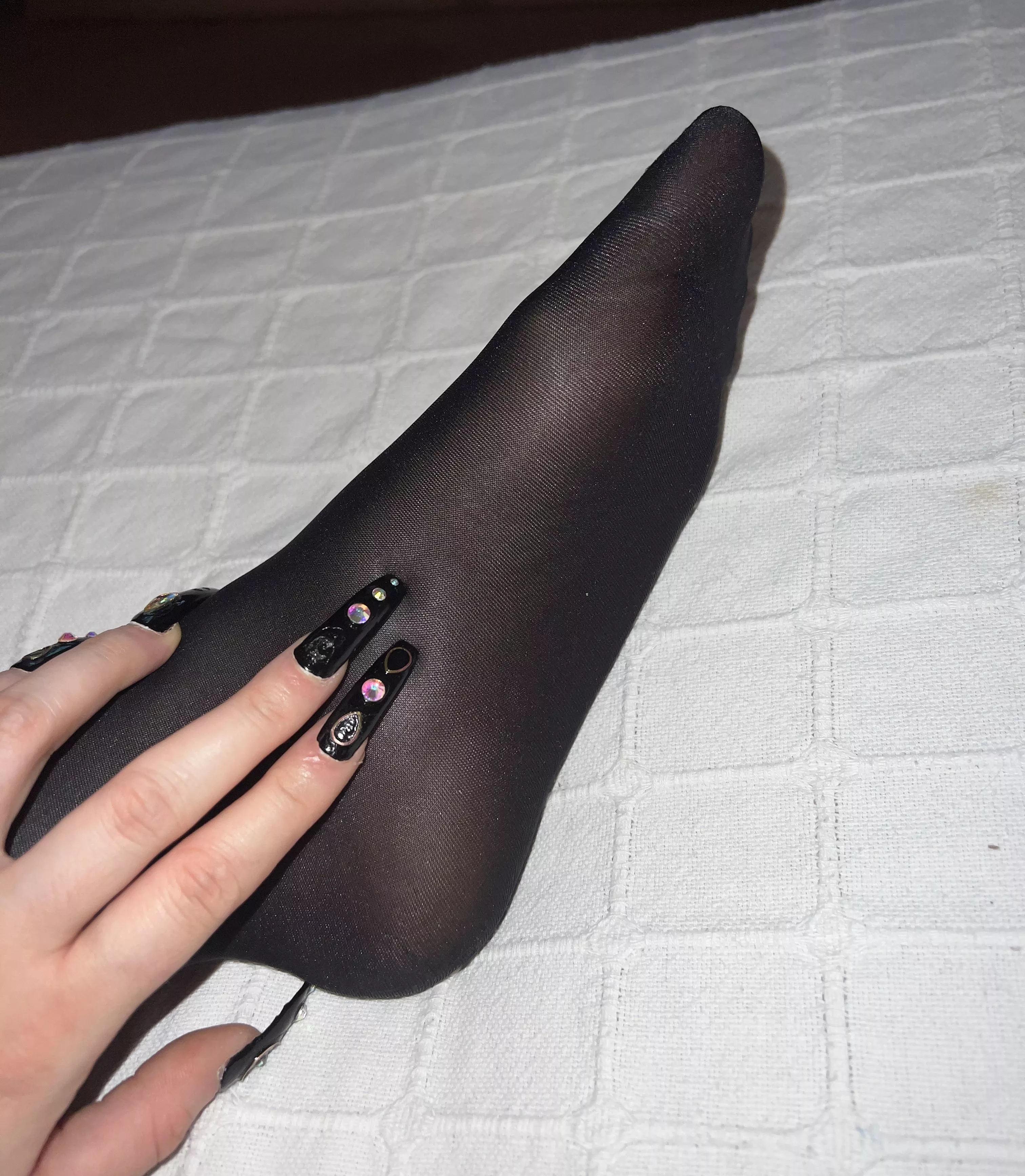 OC Are size 4 feet welcome here?