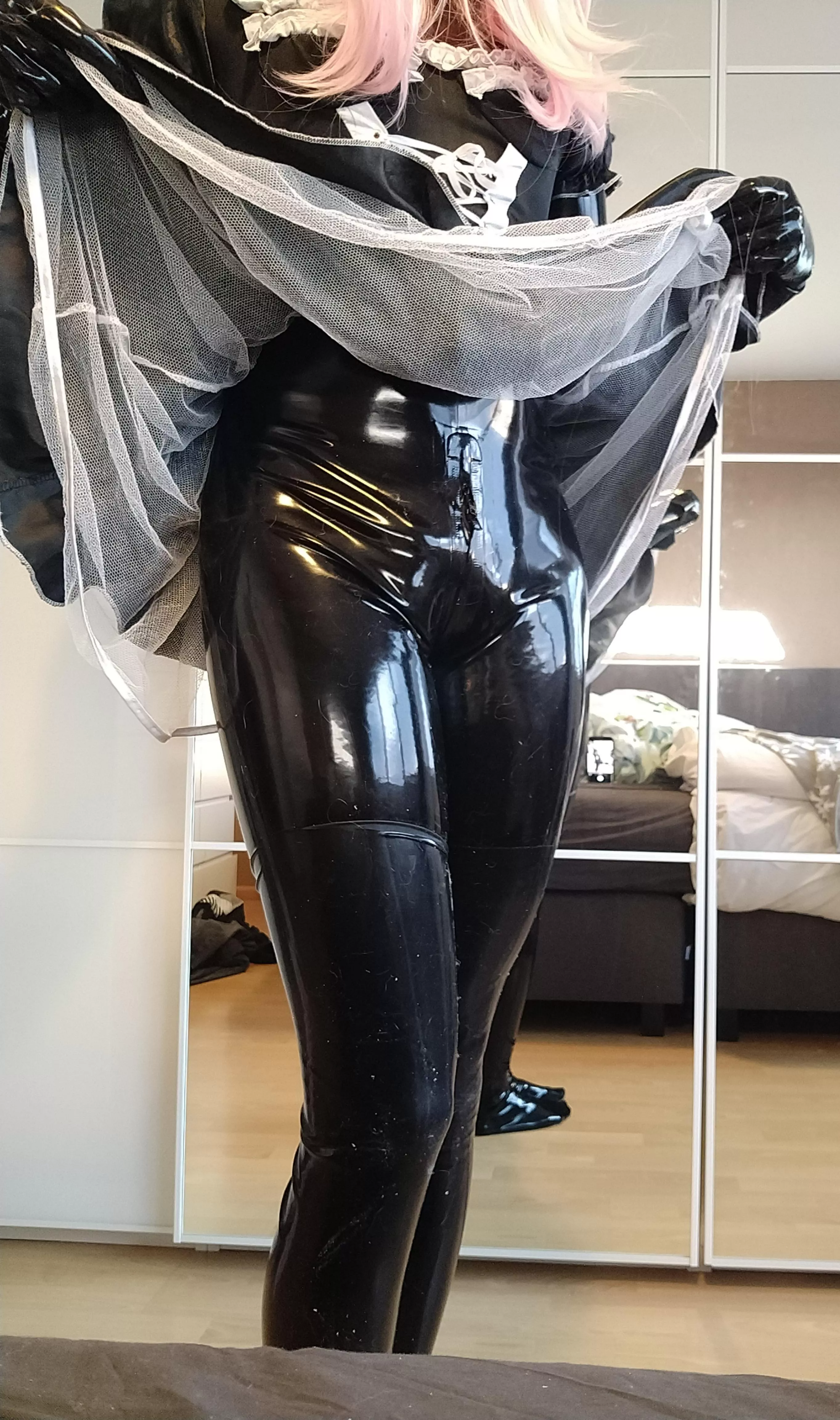 [OC] invite this maid over to make the house as shiny as her!