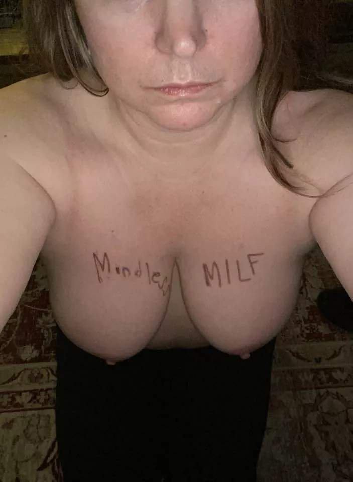 [OC] That MILF next door would show you her tits if hypnotized, wouldn't she?