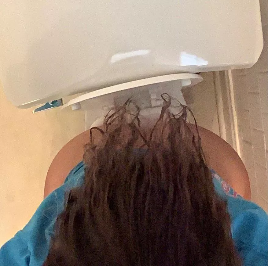Of course i have to potty right after the shower! Of course i have to potty right after the shower!