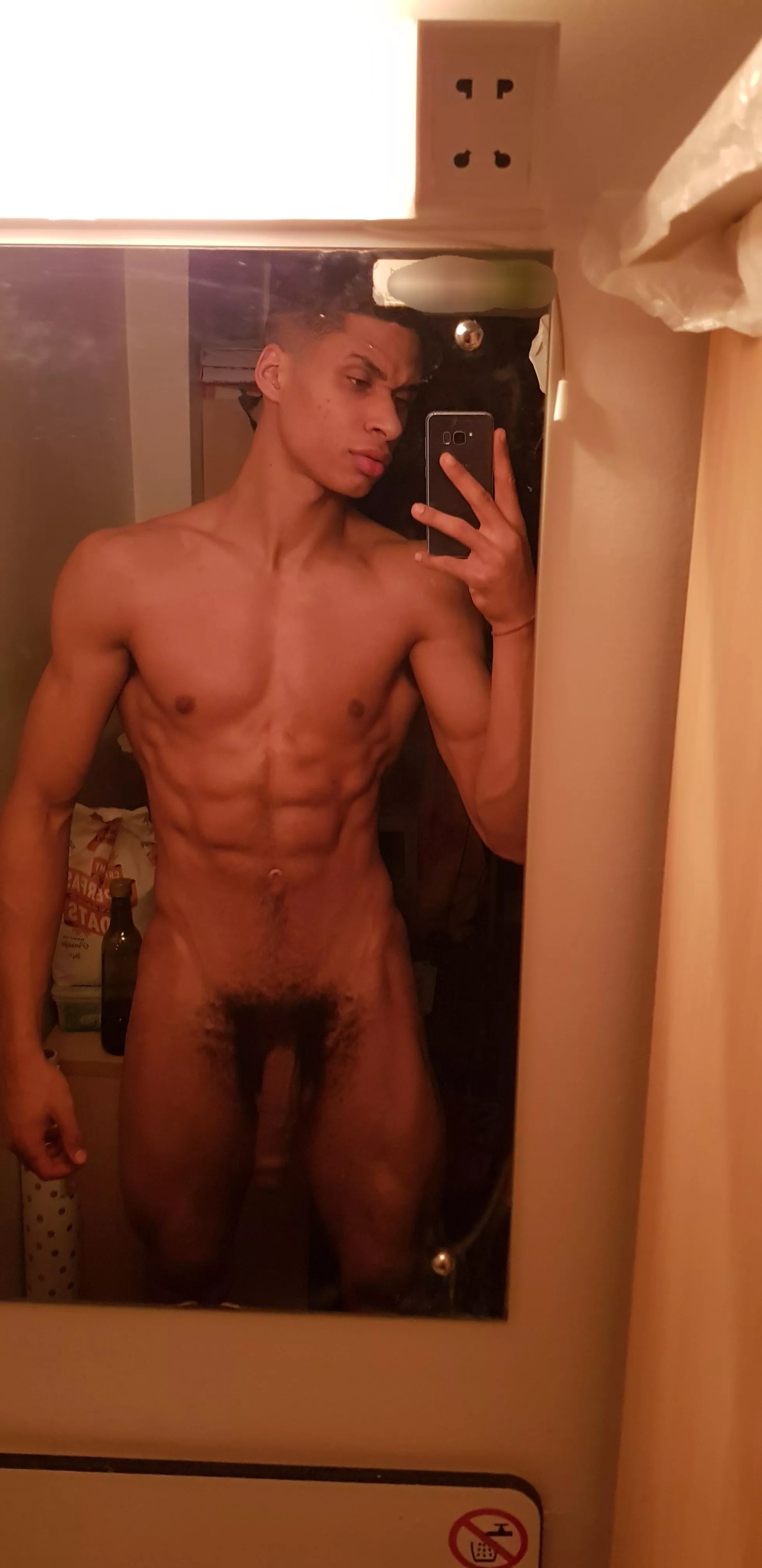 Off with the blur hello👅😌