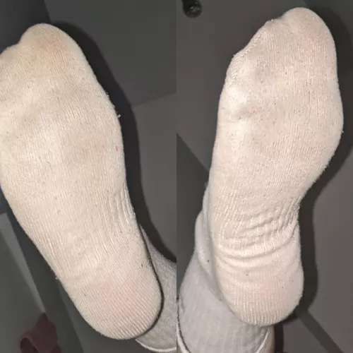 Oh God these socks are so smelly