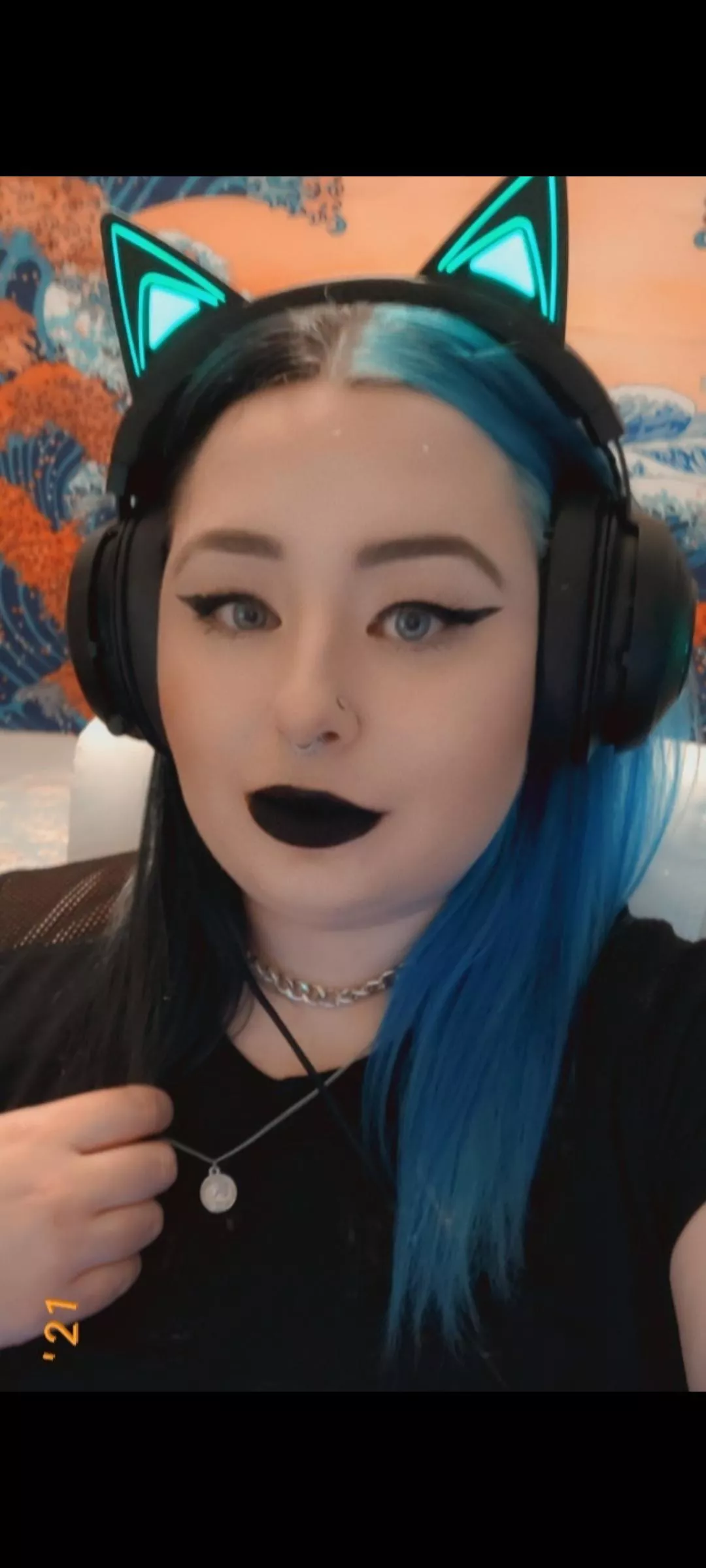 Oh hi! I'm Siren! I'm 25, PC gamer! I love horror games like Dead By Daylight or Phasmophobia! Also starting to learn some FPS games! Always looking for new friends! 🥰