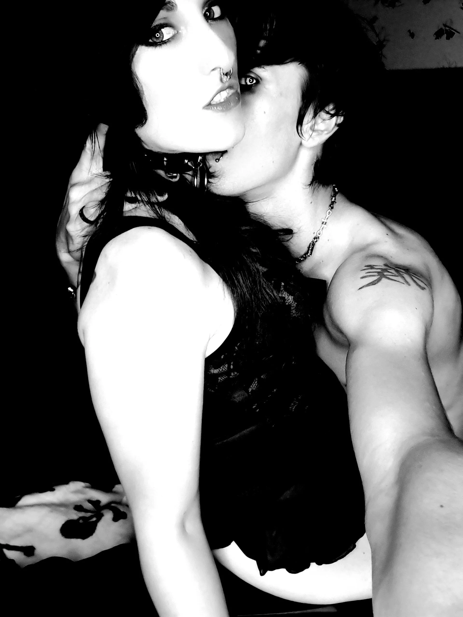 Oh how I longed to seige this gate and claim the riches within. Mommy will forever shower her good boy with praises. He's so very delicious and proves his adoration daily. So precious, so sinful.