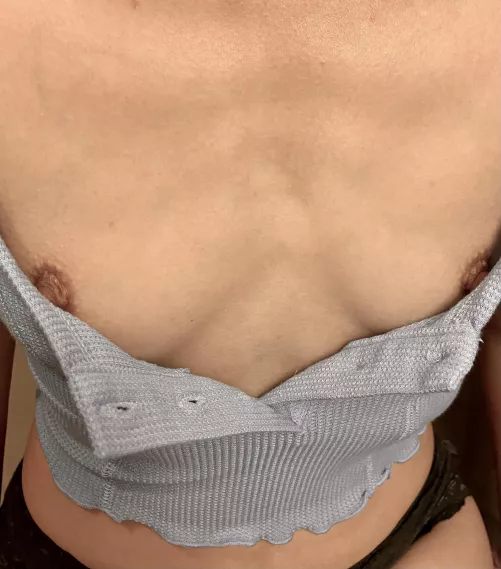 Oh no my button popped ! Did you notice ?