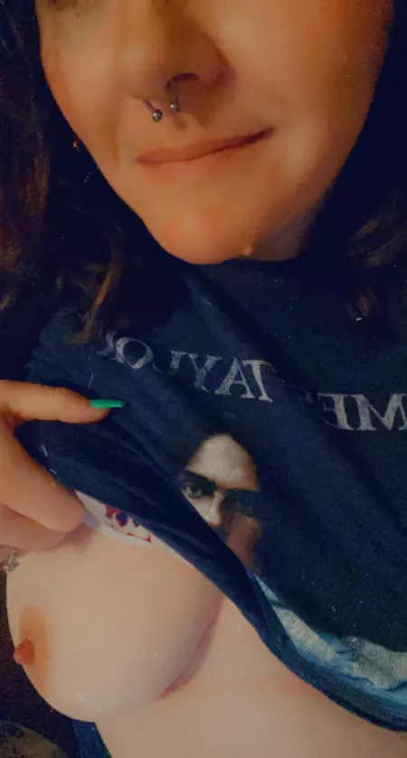 Oh no! The other one’s stuck... help a girl out? 🥺😈