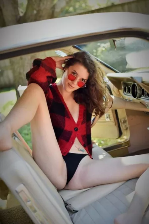 Ohai, do you like 6ft tall thin women? π Info in commentsss β€