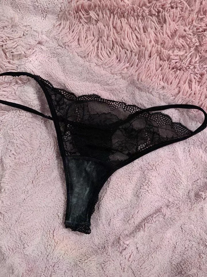 Oh,no,my gf’s thongs after gym🤤🥵