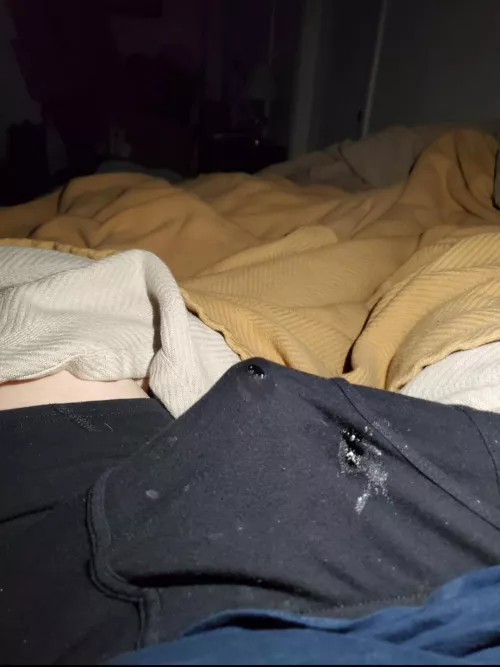 Old and new wet stains😏