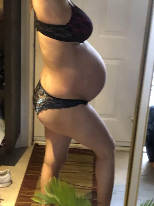 Old OC google drive 4-5 months pregnant work now available