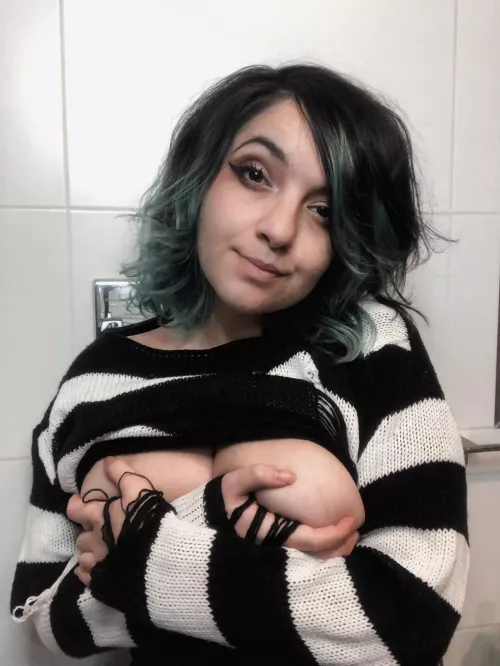 Old school emo still rocking.